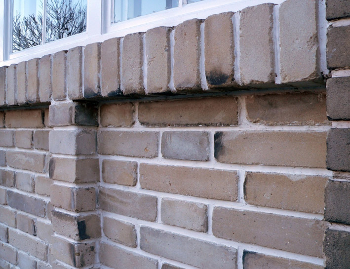 Detail zdiva uliční fasády