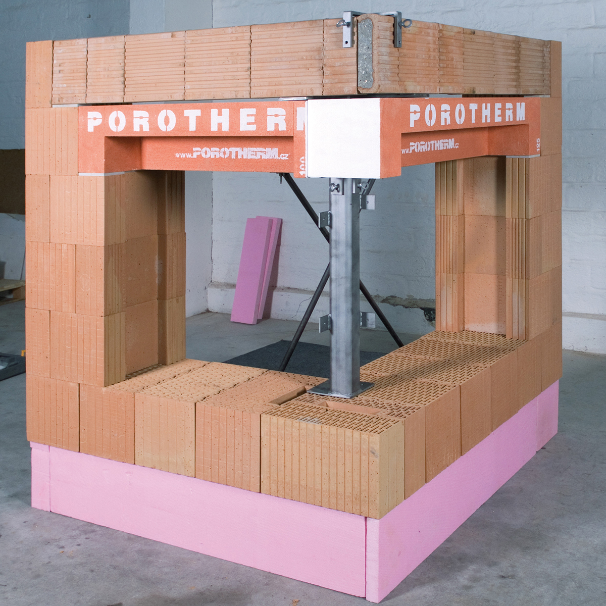 Osazení vnějších překladů s fixací proti vyklopení