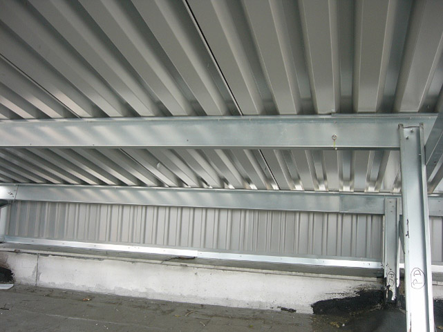 Systém LindabRoof na rekonstruovaných střechách paneláků v Brně-Bystrci