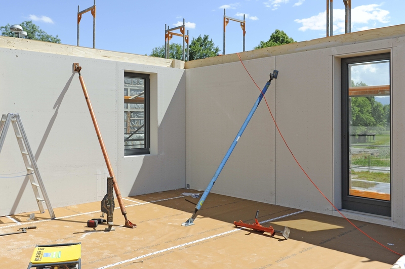 V dřevařském podniku Huber & Sohn GmbH & Co. KG Bachmehring vznikly kompletně prefabrikované prvky fasád včetně zabudovaných oken.