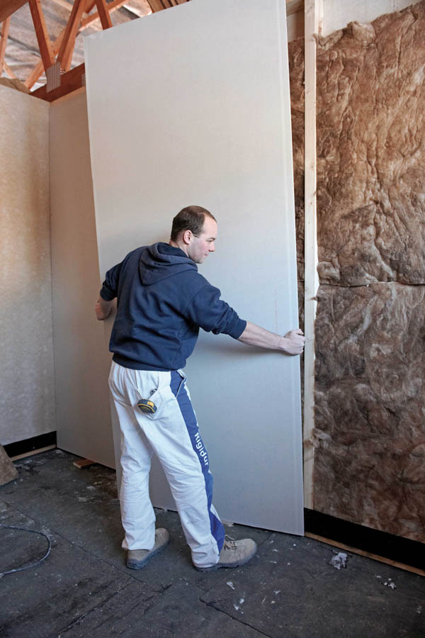 Montáž opláštění vnitřní příčky konstrukční deskou RigiStabil