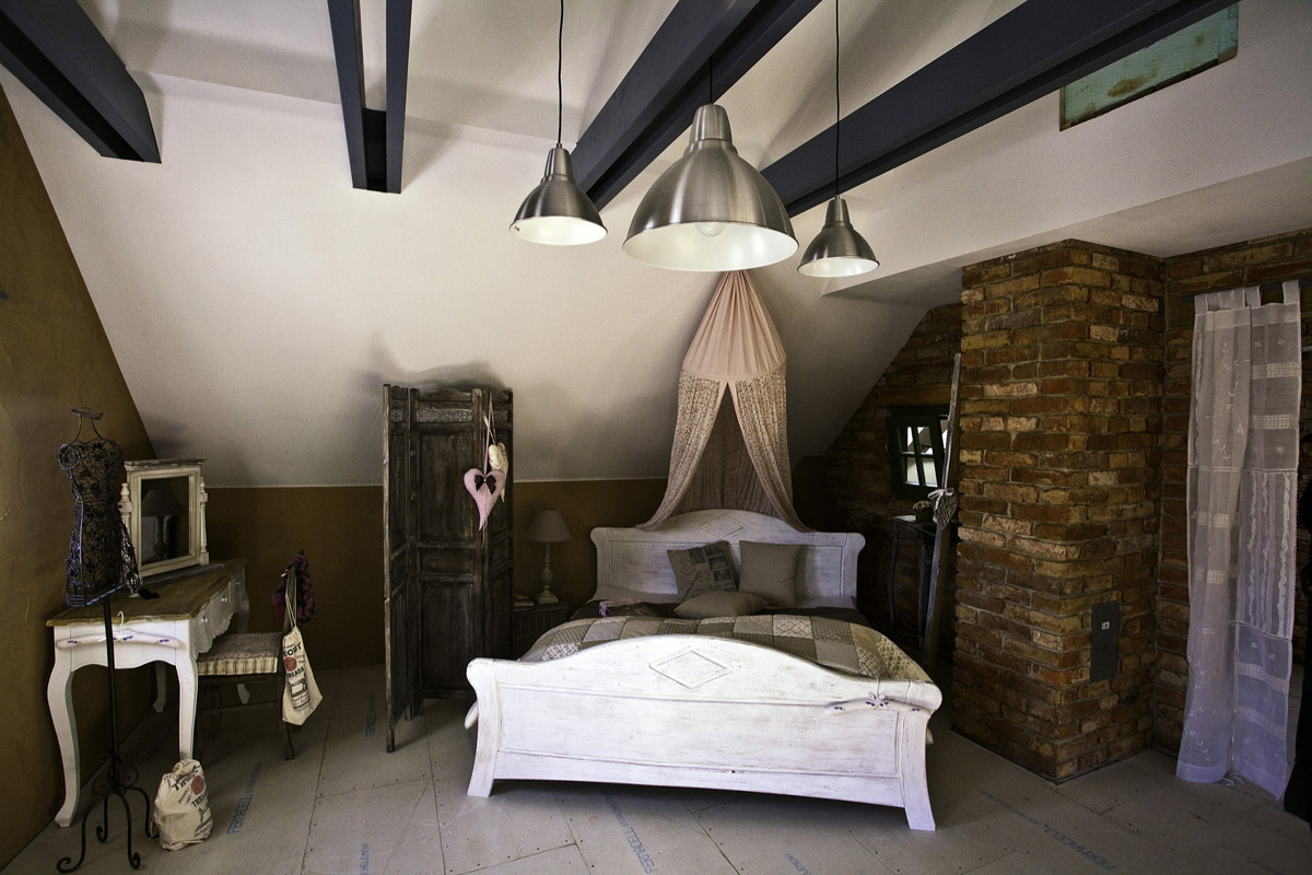 Dřevostavba DOMY D.N.E.S. s kombinací původních materiálů a moderních technologií