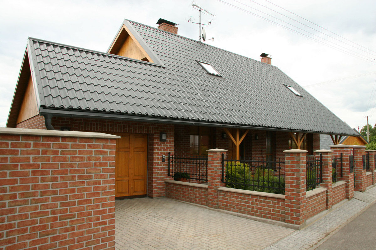 Cena Lindab Topline od 311 Kč/m² vč. DPH, k dostání se systémem povrchových úprav Classic, Premium i Elite s garancí 15, 20 nebo 30 let