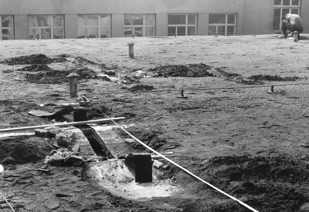 Obr. 11: Zvlnění pod popílkem