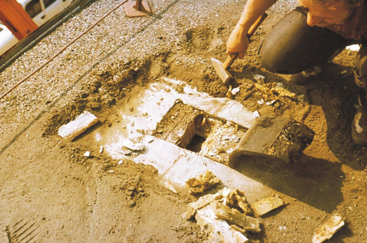 Obr. 12: V krajích se desky neprohnuly