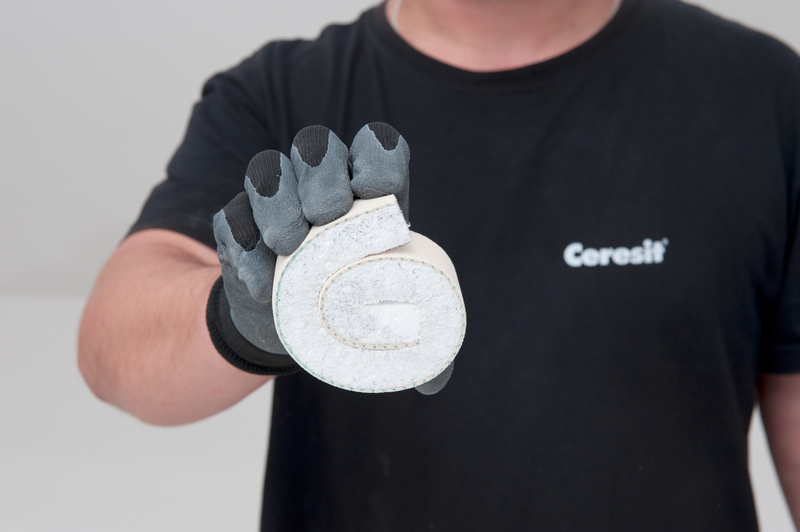 Díky výjimečné flexibilitě absorbuje systém Ceresit Impactum pohyby způsobené vysokými teplotními změnami, a zajišťuje tak ochranu proti nežádoucímu popraskání