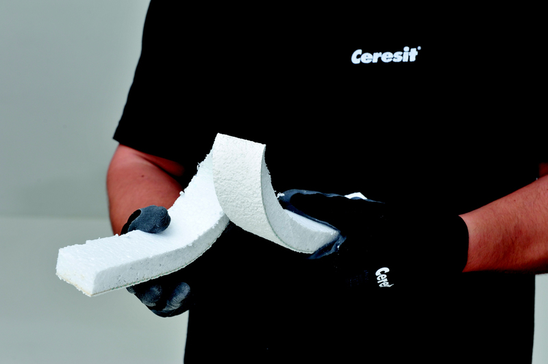 Díky výjimečné flexibilitě absorbuje systém Ceresit Impactum pohyby způsobené vysokými teplotními změnami, a zajišťuje tak ochranu proti nežádoucímu popraskání
