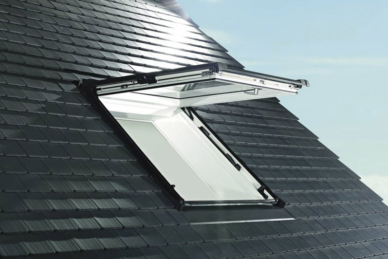 Výklopně kyvné střešního okno Roto Designo R8