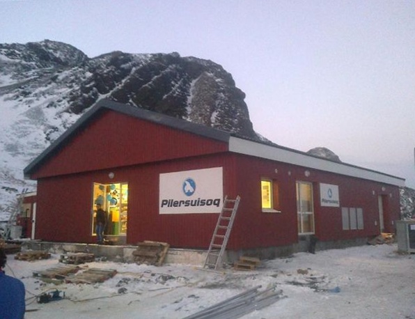 Fasáda s dřevěným obkladem z norského smrku, krytina a lemovací prvky Lindab