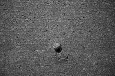 Malý montážní otvor se dá rychle a jednoduše uzavřít