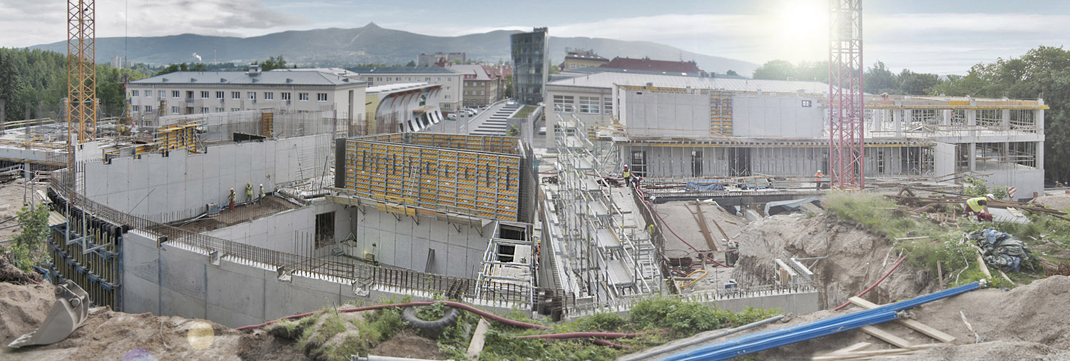 Nová budova liberecké Technické univerzity je téměř celá z betonu se zvýšenou pohledovostí