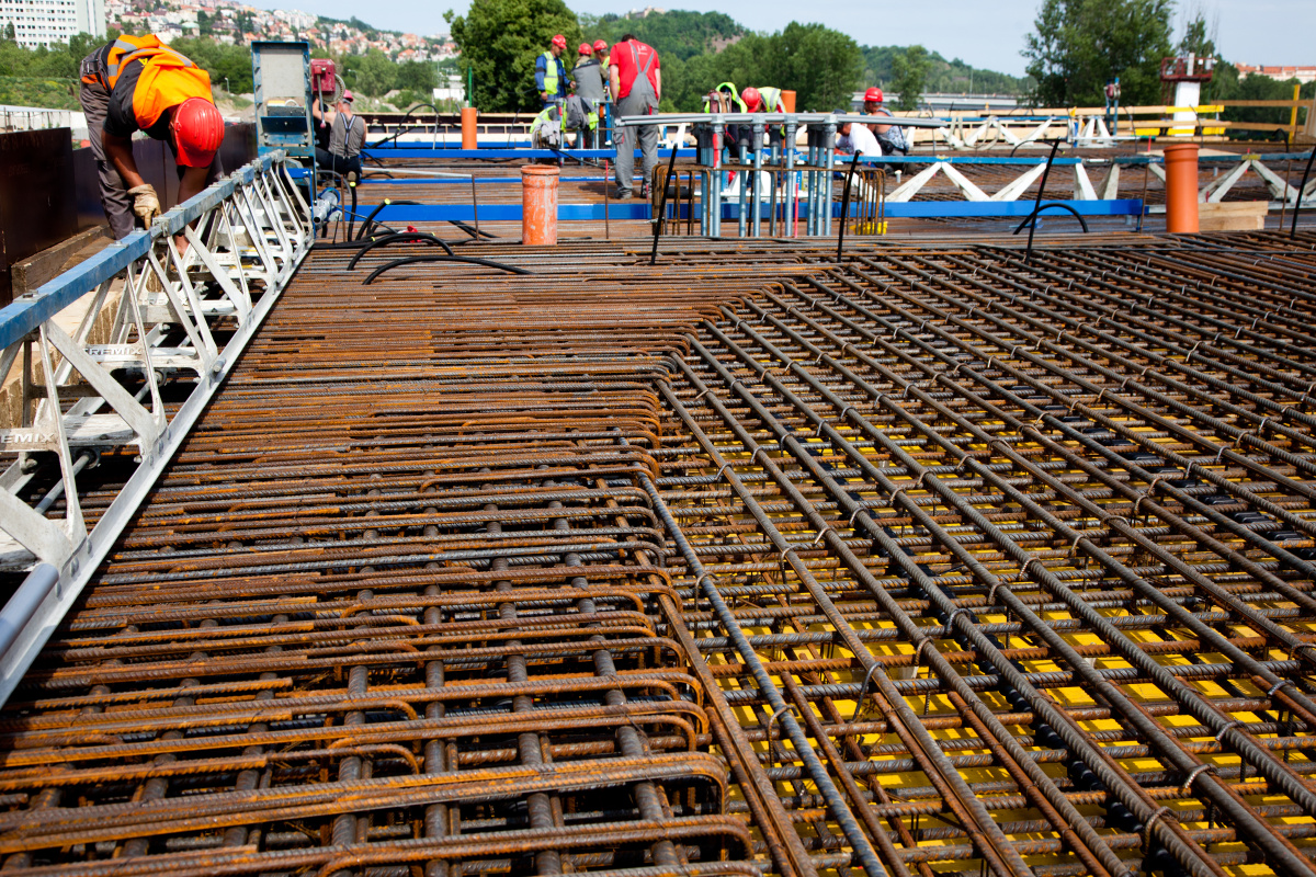 Výztuž závěru Trojského mostu