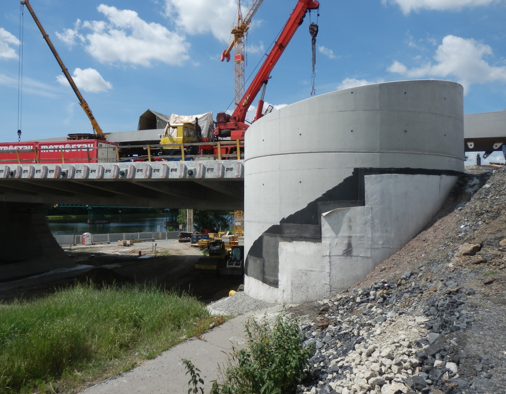 Schodiště na trojském břehu