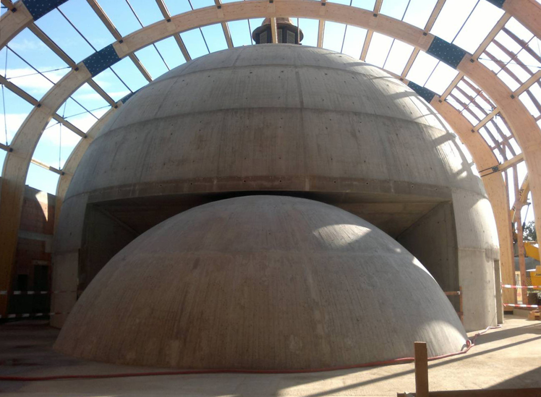 Velká a malá kopule z pohledového betonu EASYCRETE