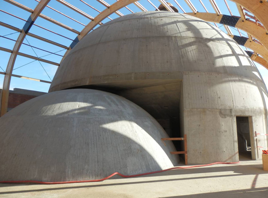 Velká a malá kopule z pohledového betonu EASYCRETE