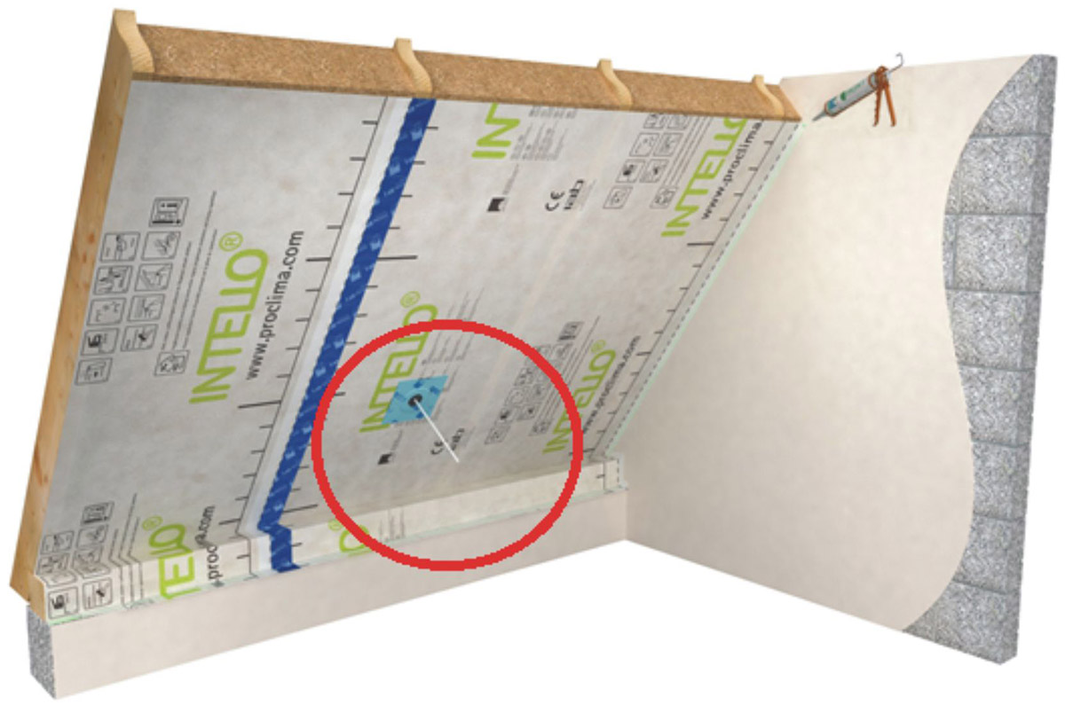 Správné vzduchotěsné napojení prostupující kabeláže na parobrzdu pomocí systémové kabelové manžety