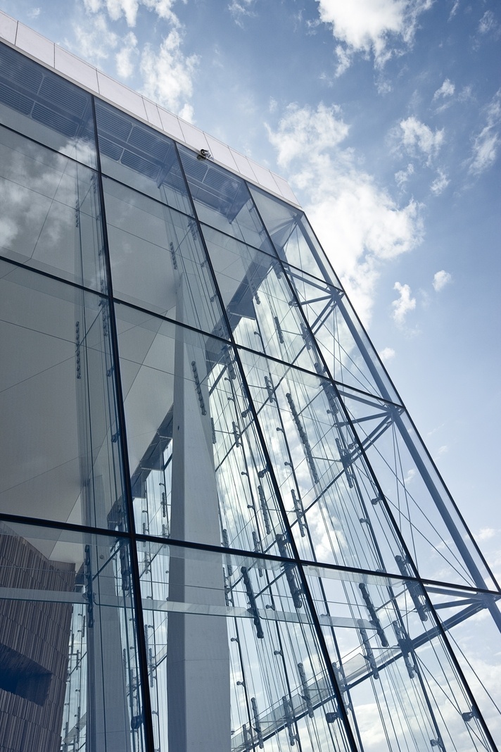 Extra čiré sklo Planibel Clearvision s protisluneční ochranou 