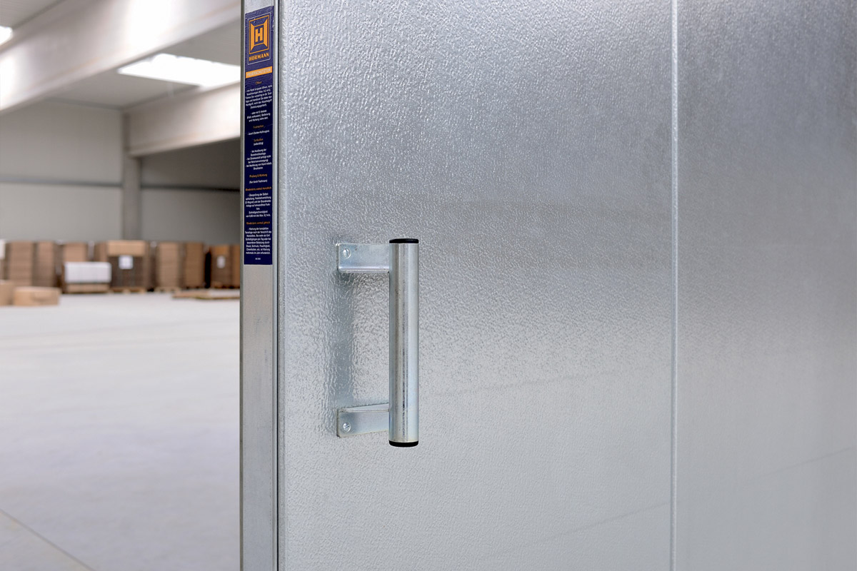 Protipožární posuvná vrata FST s novým odolnějším povrchem Perlgrain