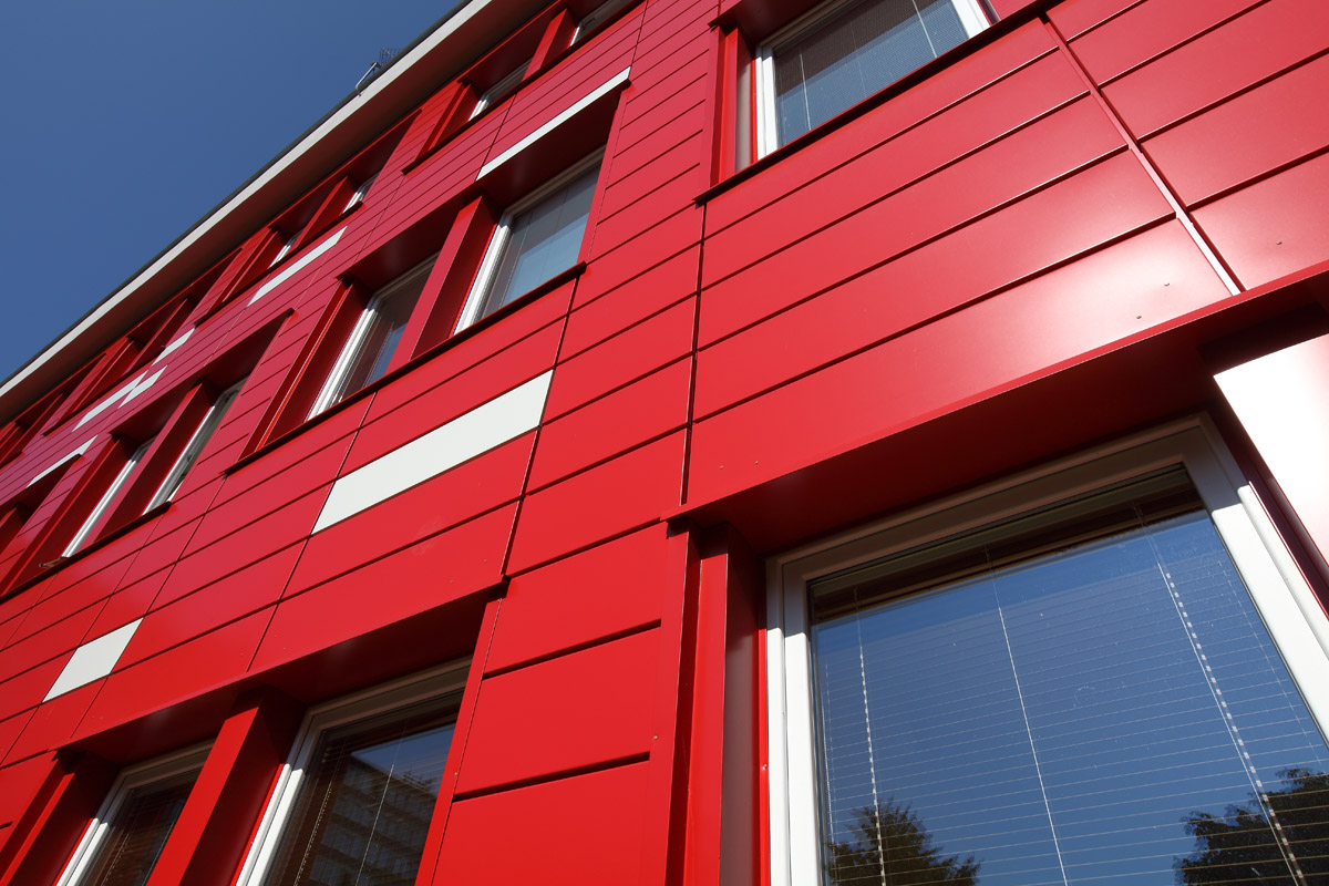 Rekonstrukce fasády z boletických panelů Domu dětí a mládeže v Ústí nad Labem