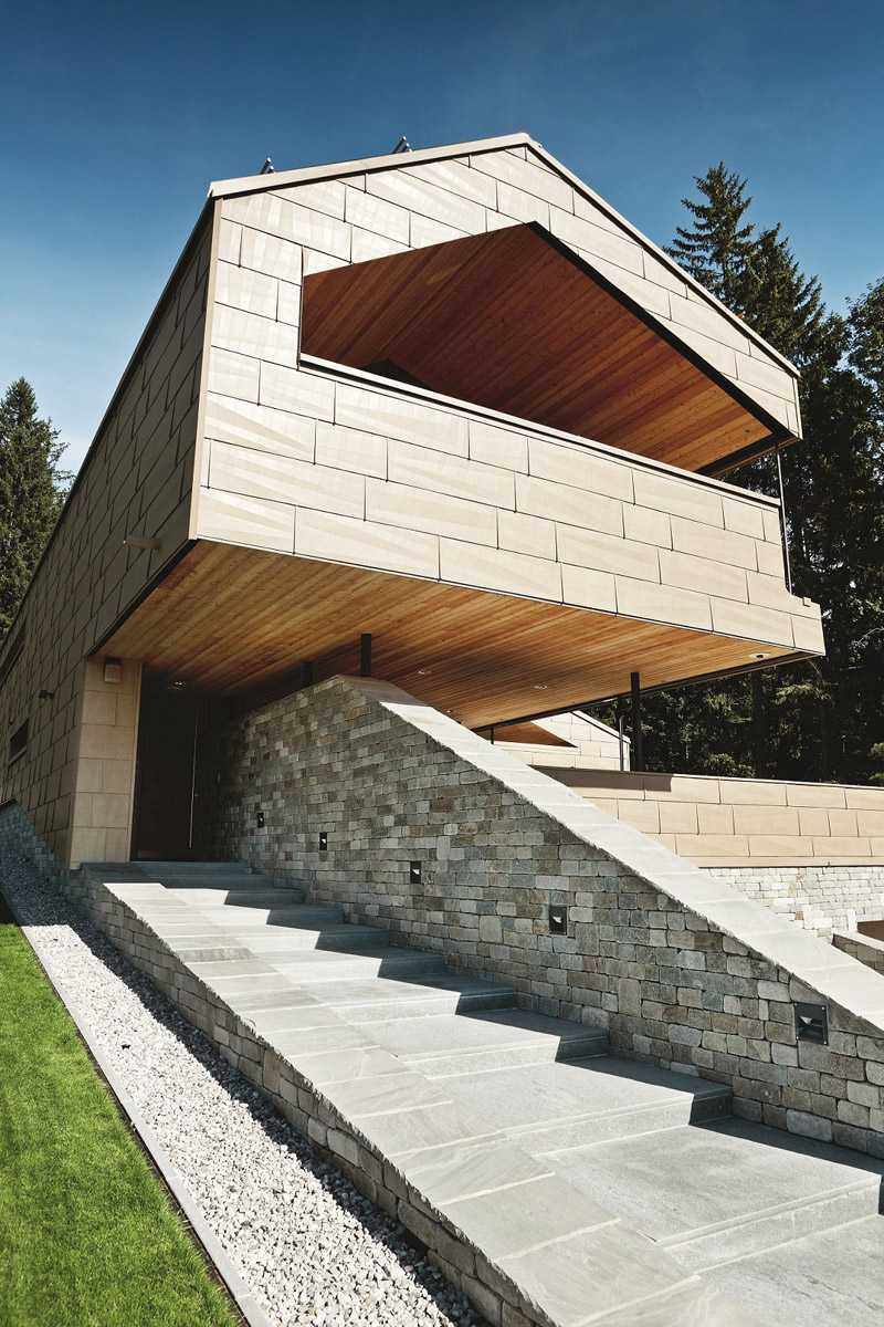 Obytný dům ve vysokohorském prostředí s hliníkovými panely FX.12