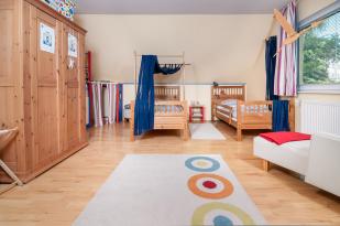 Státní zdravotní ústav prováděl pro společnost Rigips experimentální měření. Zkušebním objektem byl RD typu Okal.