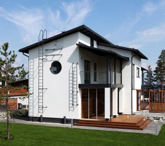 Bezpečnostní prvky jsou přirozenou součástí střech skandinávských domů