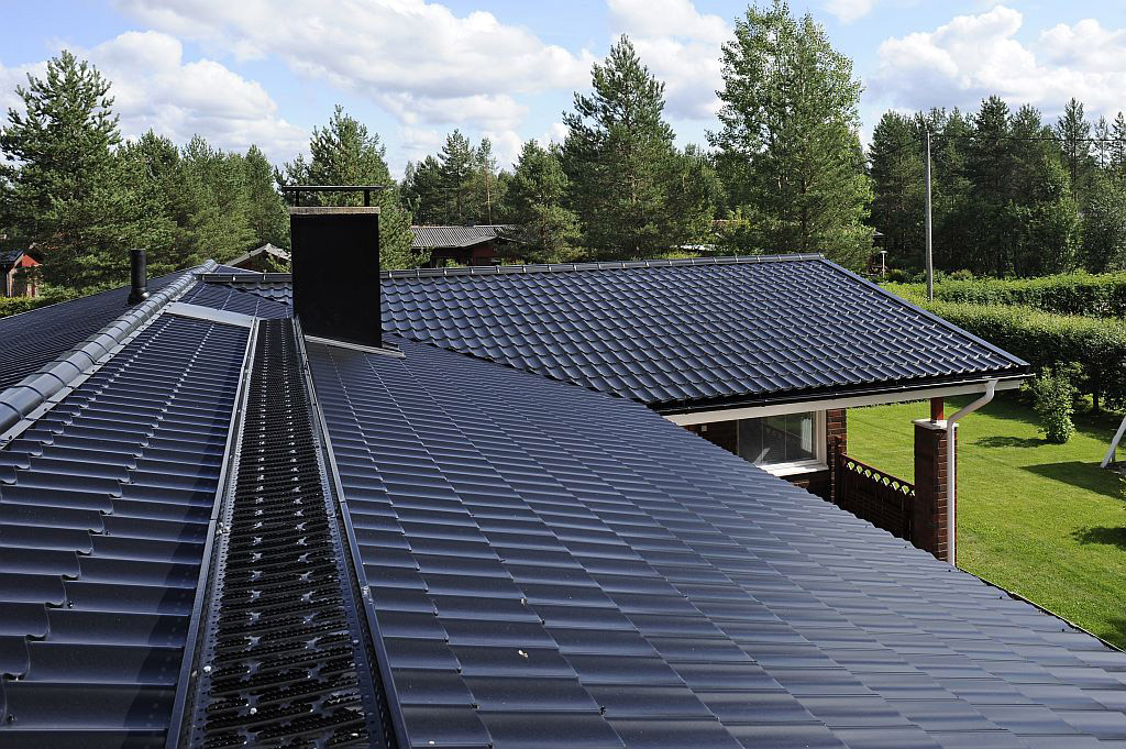 Bezpečnostní prvky Ruukki – lávky a žebříky zajišťují přístup pro údržbu komínů