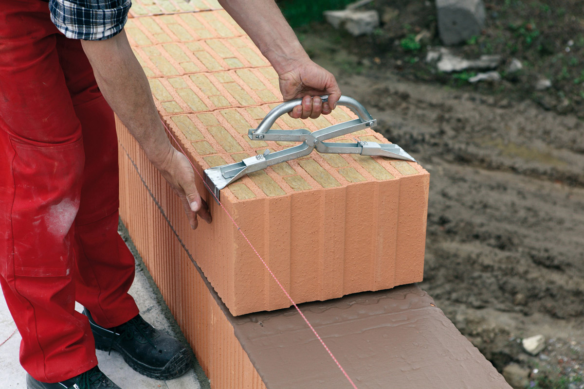 První a druhá vrstva zdiva