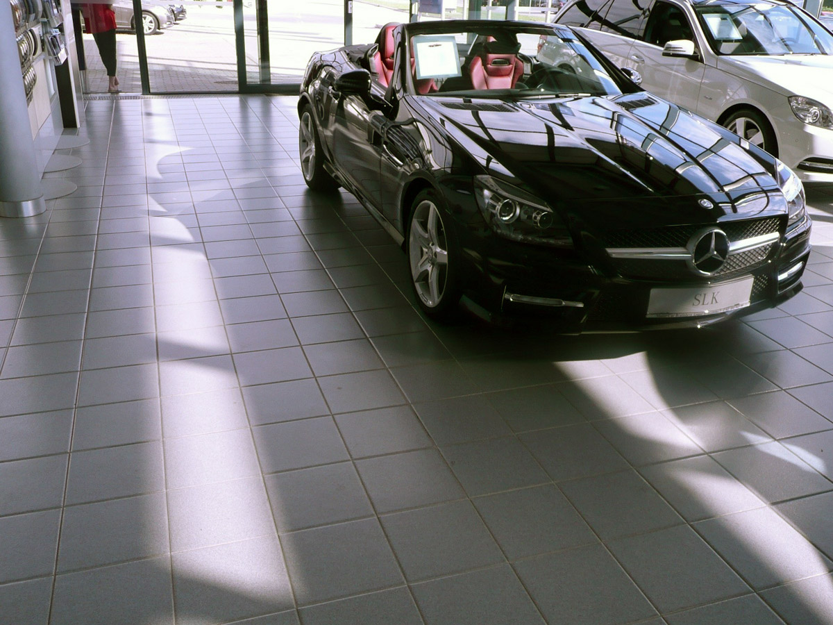 SCHÖNOX Q9 pro lepení dlažby v interiéru