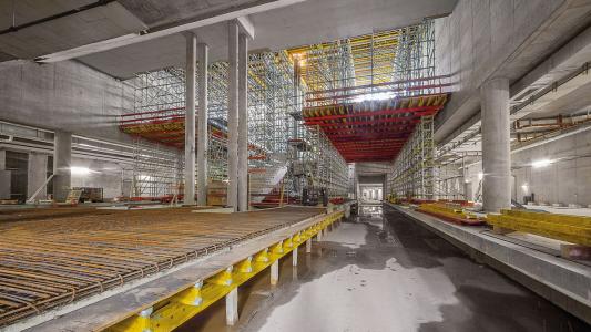 Velmi flexibilní modulové lešení PERI UP je možné vzhledem k pevnému modulu po 25 cm optimálně přizpůsobit přenášenému zatížení