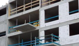 Vyzdívky obvodu monolitické konstrukce tvárnicemi Ytong