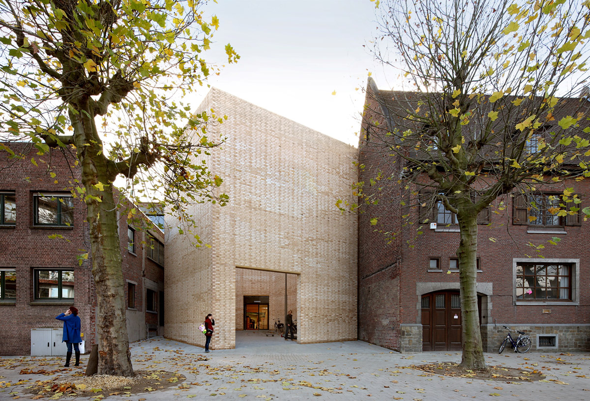 Obr. 4: Buda Art Centre, Kortrijk, Belgie