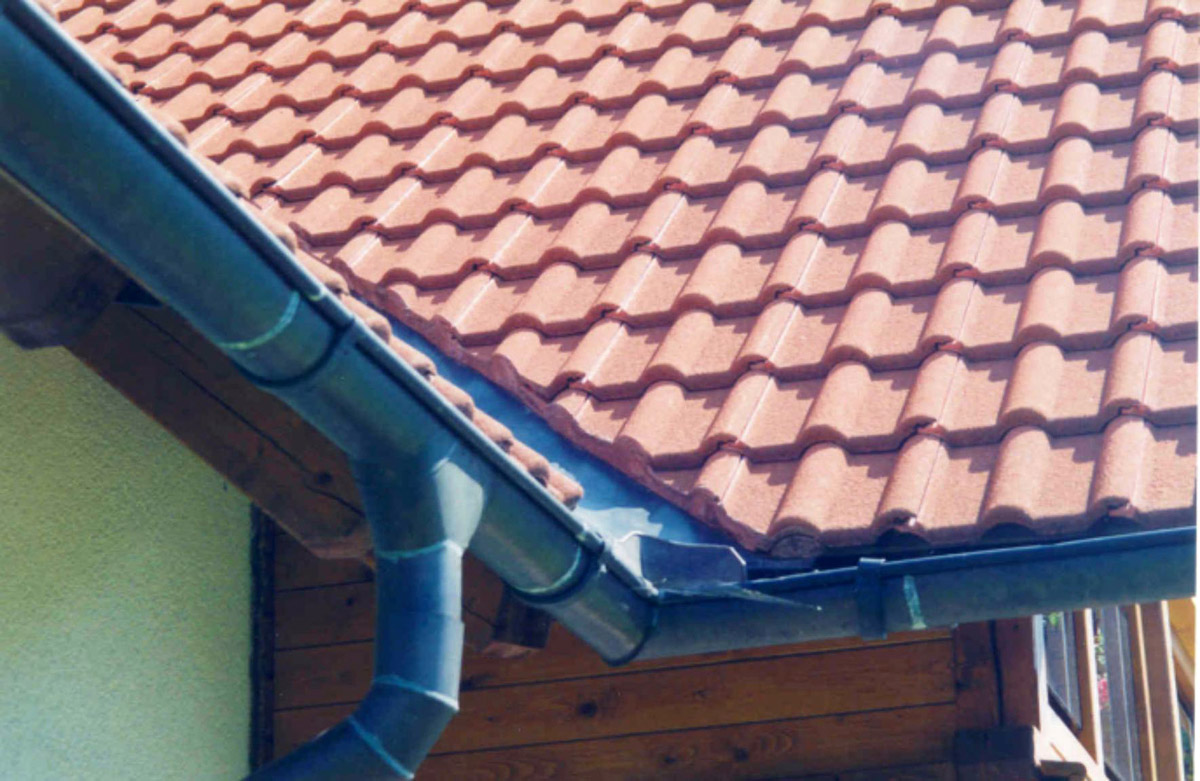 Obr. 3: Uložení úžlabních tašek do betonu