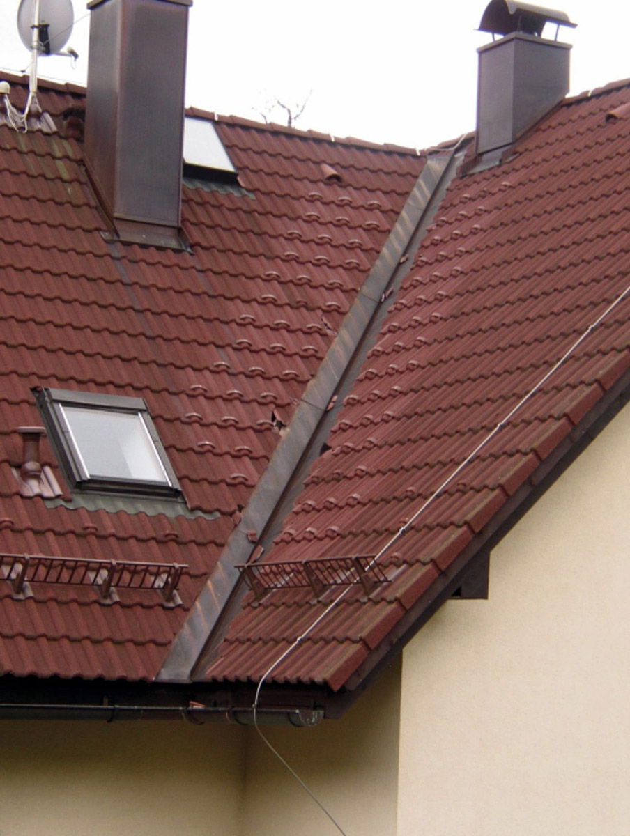 Obr. 6b: Totéž úžlabí s četnými poruchami o rok dříve