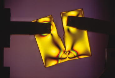 Obr. 3: Mechanicky namáhaný polyuretan