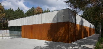 Muzeum v polských Palmirách s fasídou z ocele Cor-Ten od firmy Ruukki