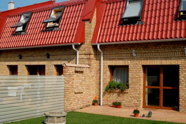 Střechy od Lindabu v inovovaných barvách 