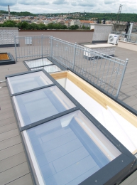 Posuvný výstup Solara PERSPEKTIV lze zabudovat i do ploché střechy