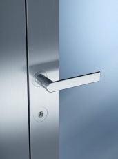 Dveřní klika Schüco, vzhled ušlechtilé oceli