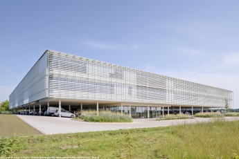 AGC Glass Building, ©Project: Philippe SAMYN and PARTNERS sprl, architects and engineers – BEAI sa, Artistic integration: Ge, © Photo: Marie-Françoise Plissart; Jean-Michel Byl