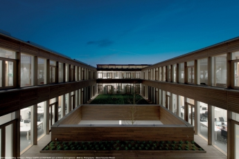 AGC Glass Building, ©Project: Philippe SAMYN and PARTNERS sprl, architects and engineers – BEAI sa, Artistic integration: Ge, © Photo: Marie-Françoise Plissart; Jean-Michel Byl