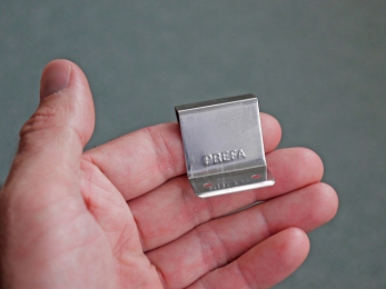 Úhlová pevná příponka