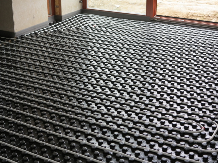 Příprava prostor s podlahovým topením k lití potěru