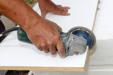 Inovovaný systém HPI-CZ pro nadpraží a ostění oken a dveří