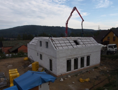 Průnik dvou sedlových střech Ytong Komfort