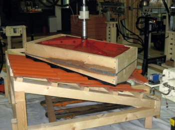 Obr. 8: Zatěžování modelu s úžlabím