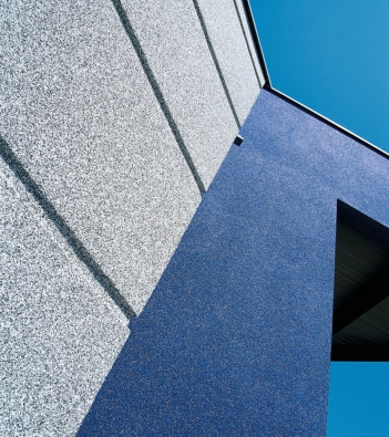 Obr. 4: Imitace kamene kamínkovou omítkou