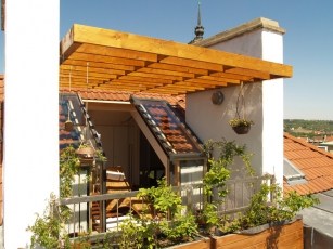 Zalomené posuvné střešní dveře Solara PERSPEKTIV v Praze