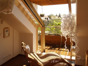 Zalomené posuvné střešní dveře Solara PERSPEKTIV v Praze