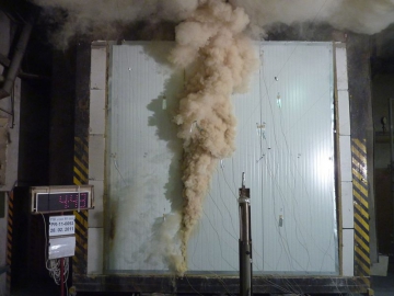 Zkouška požární odolnosti stěny ze sendvičových panelů